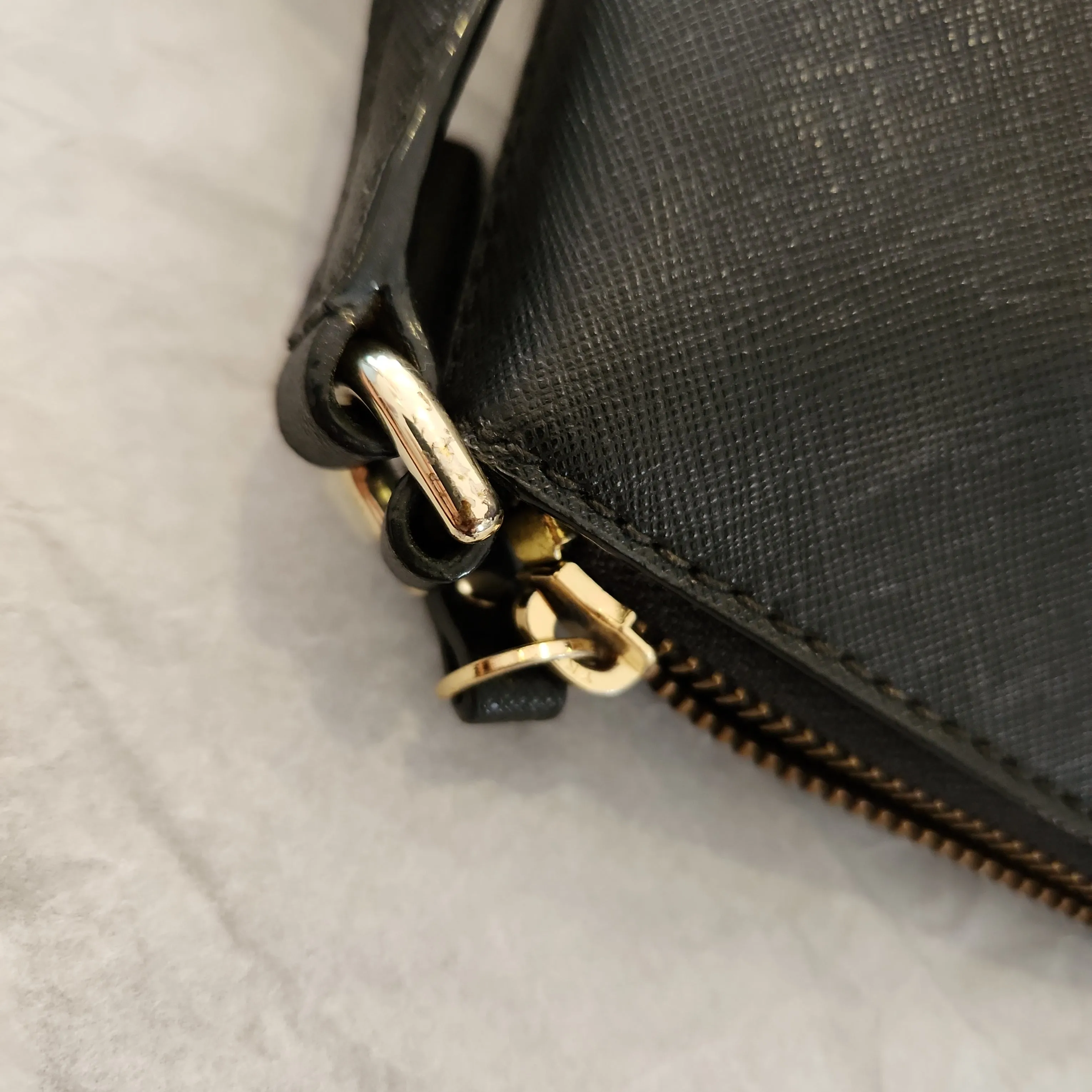 Kate Spade Black Leather Swan Crossbody Bag | Gently Used |